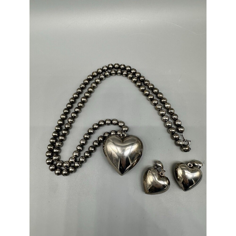 Silverplate Pearls W Puffy Heart Pendant & Earring Set